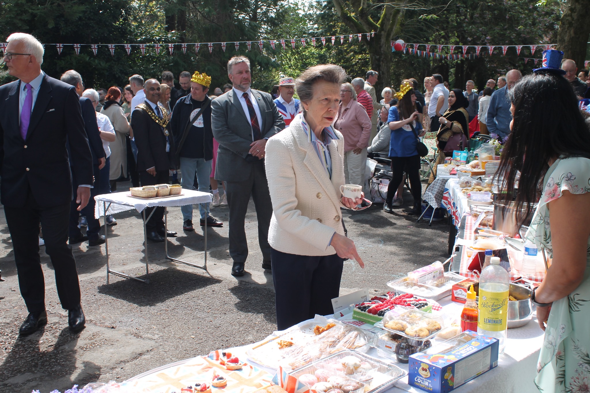 Swindon Neighbours Receive A Royal Surprise At Coronation Big Lunch