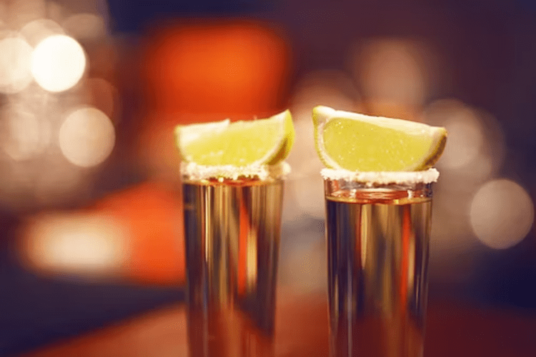 Are Kratom Liquid Shots Perfect For Your Christmas Party?