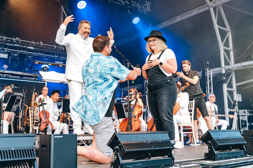Marriage proposal onstage - Fliss Goodwin and Leon Briggs