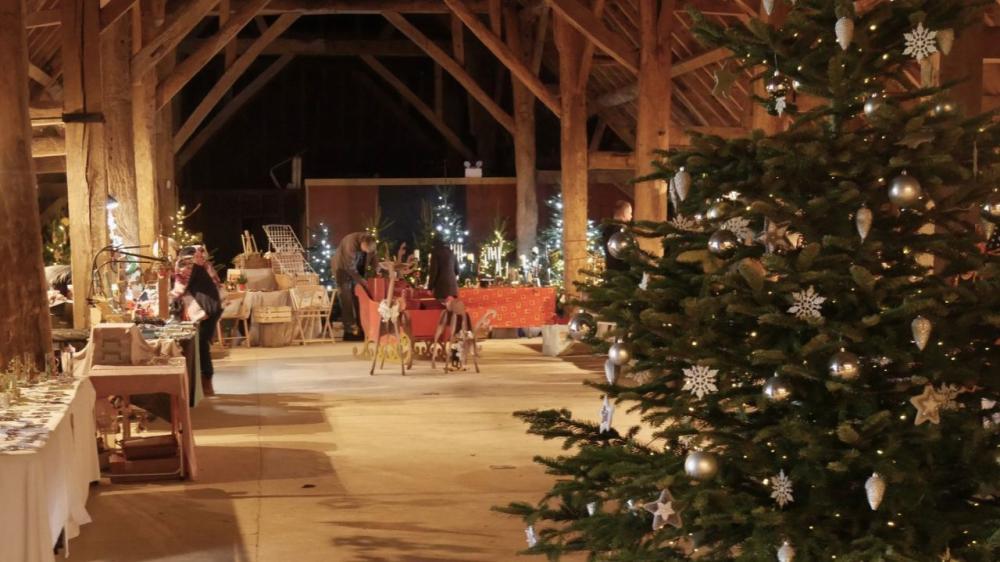 Christmas stories and markets at Avebury