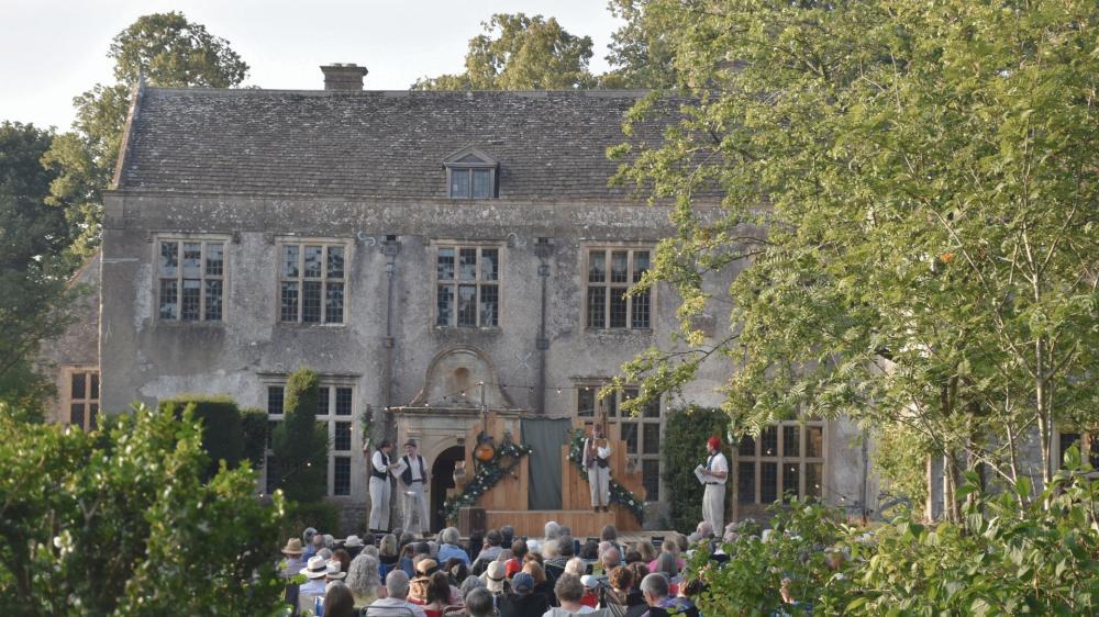Avebury Manor Outdoor Theatre