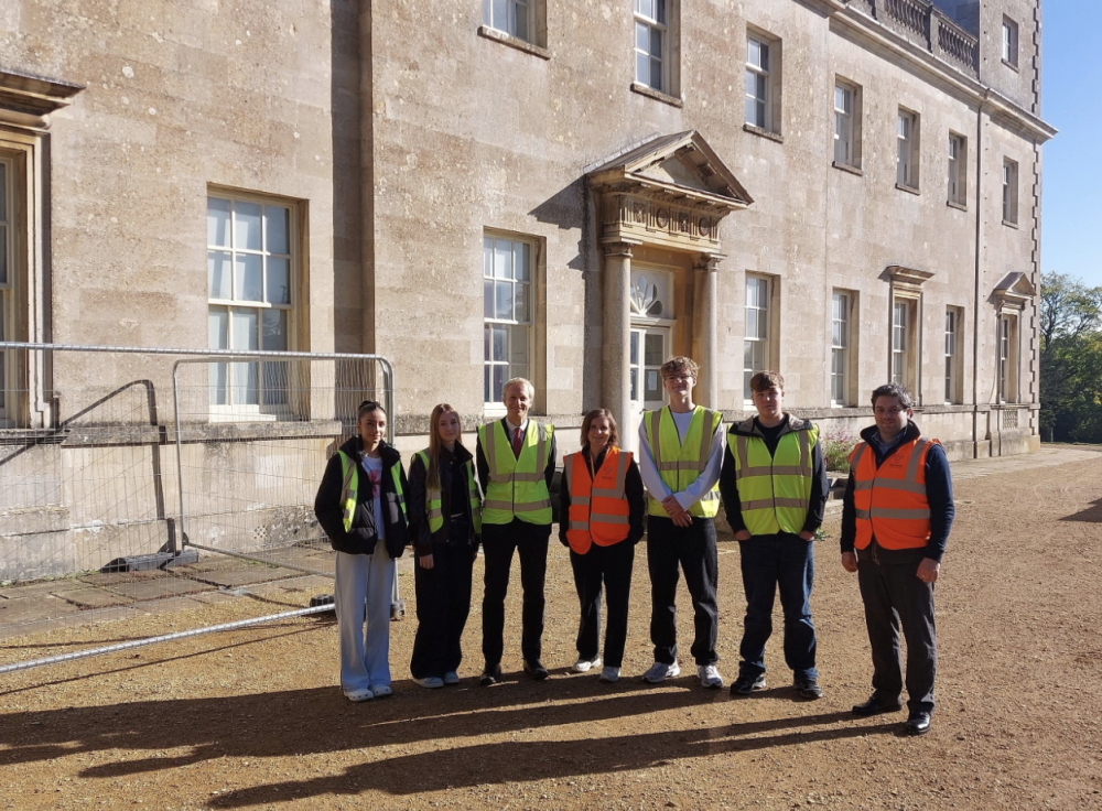 From left: Students from Lydiard Park Academy Felicity and Nazli, Principal of Lydiard Park Academy, Joshua Coulson, Cllr Kate Tomlinson, Cabinet Member for Children and Education, students Will, Oscar and Cllr Matty Courtliff, Cabinet Member for Housing and Property, stood in front of Lydiard House