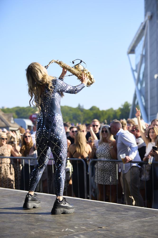 Lovely Laura and DJ Ben Santiago to headline Newbury Racecourse Ladies Day