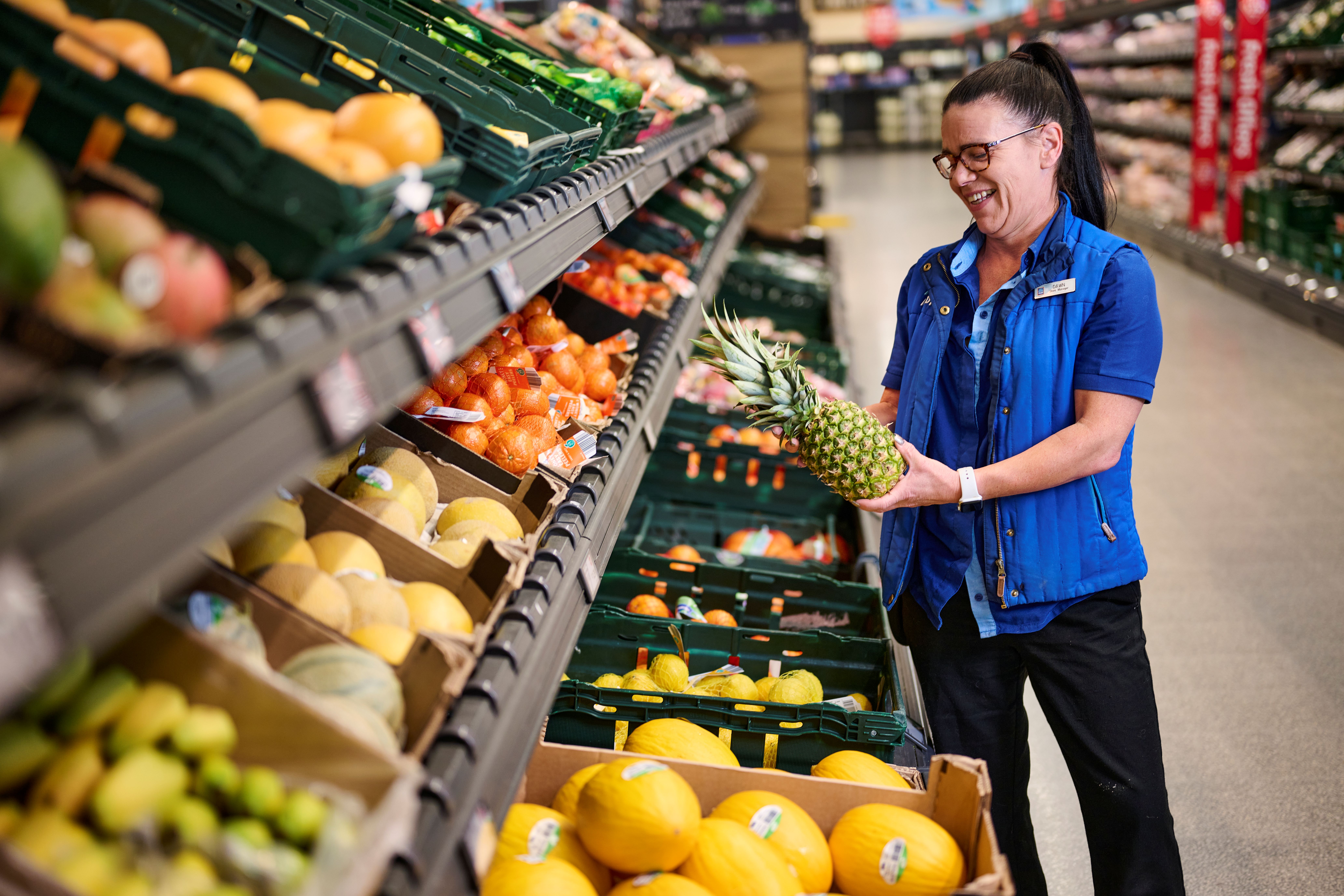 Aldi recruiting 65 Swindon and Wiltshire store staff  
