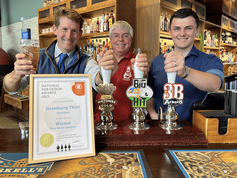 From left:  George Arkell (MD, Arkell’s Brewery), Richard James (Chair,  Swindon & North Wilts CAMRA Branch) and Tom Titcombe (Manager, The Arkell’s Strawberry Thief)