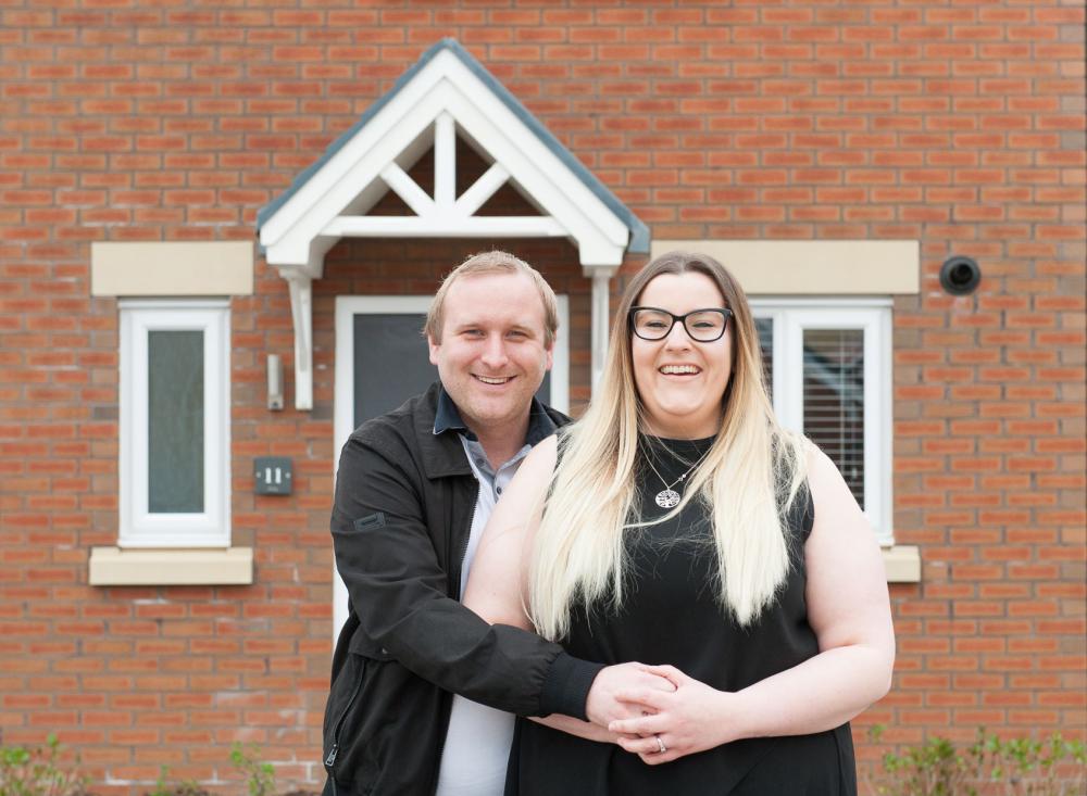 Warren proposed to Jessica outside their new Vicarage Gardens home