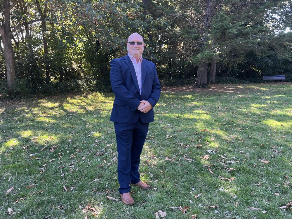 Stuart Earp, General Manager