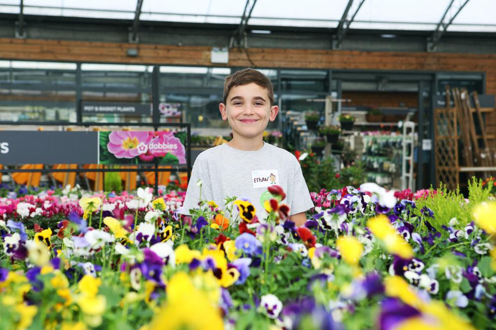 Dobbies’ Swindon store celebrates National Children’s Gardening Week
