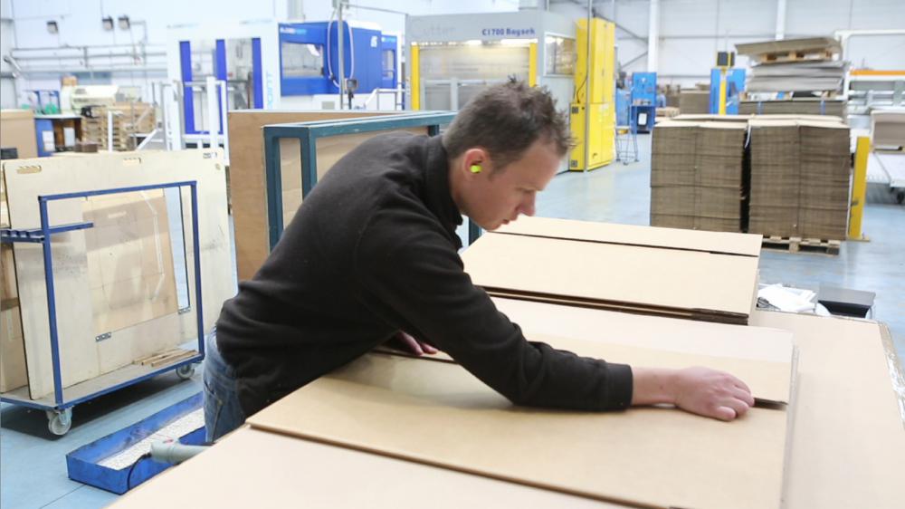 Engineering firm teams up with packaging supplier to supply visors for