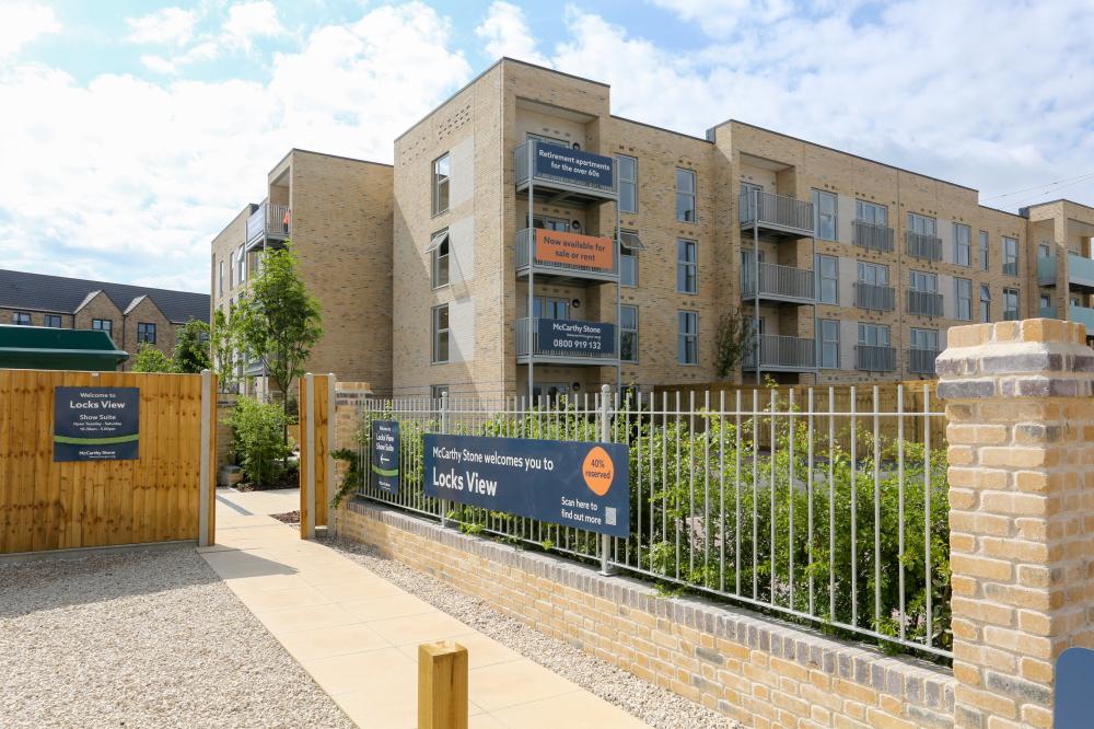 Swindon Mayor officially opens new retirement community