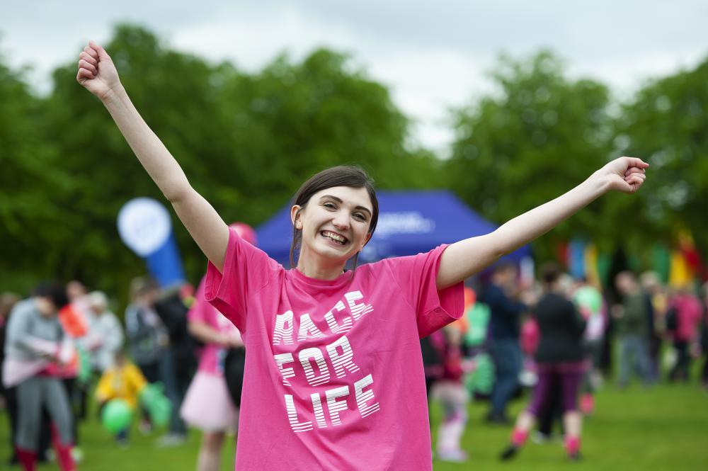Cancer survivor Sara Wilson backs Race for Life