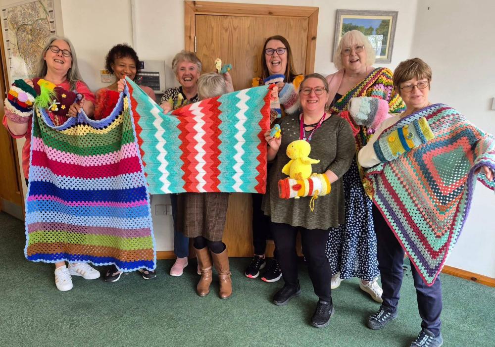 Swindon Big Knit’s £1000 better off thanks to Community Fund