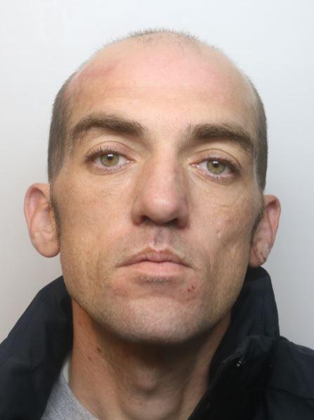 Police appeal for help to find wanted Swindon man 