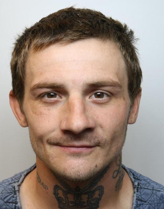 Jail for shoplifting thug