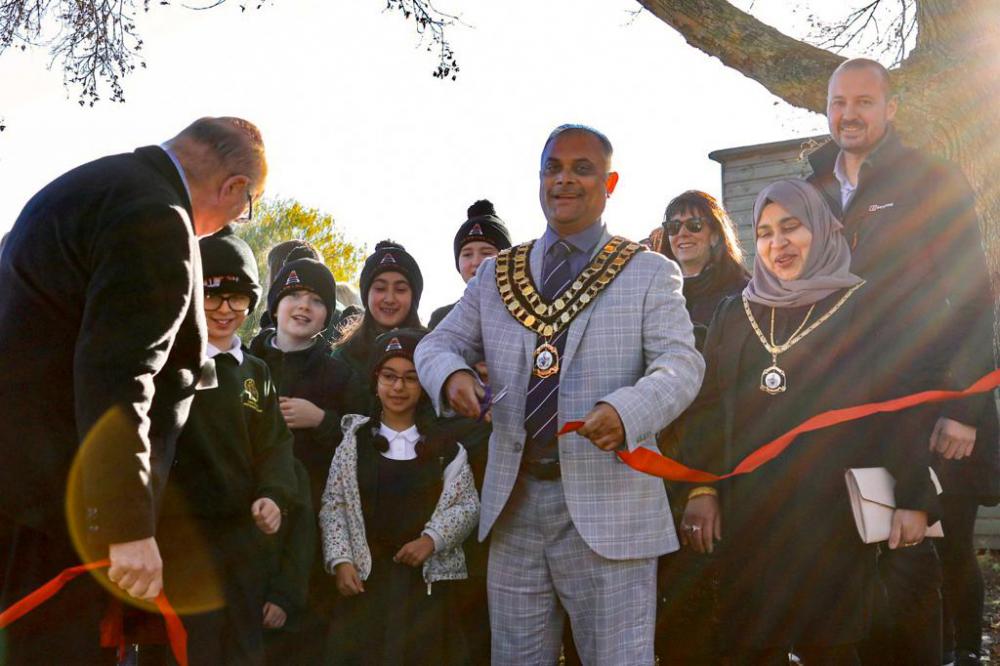 Cllr Lawrence Elliott and Mayor Abdul Amin officially opened the Forest School area