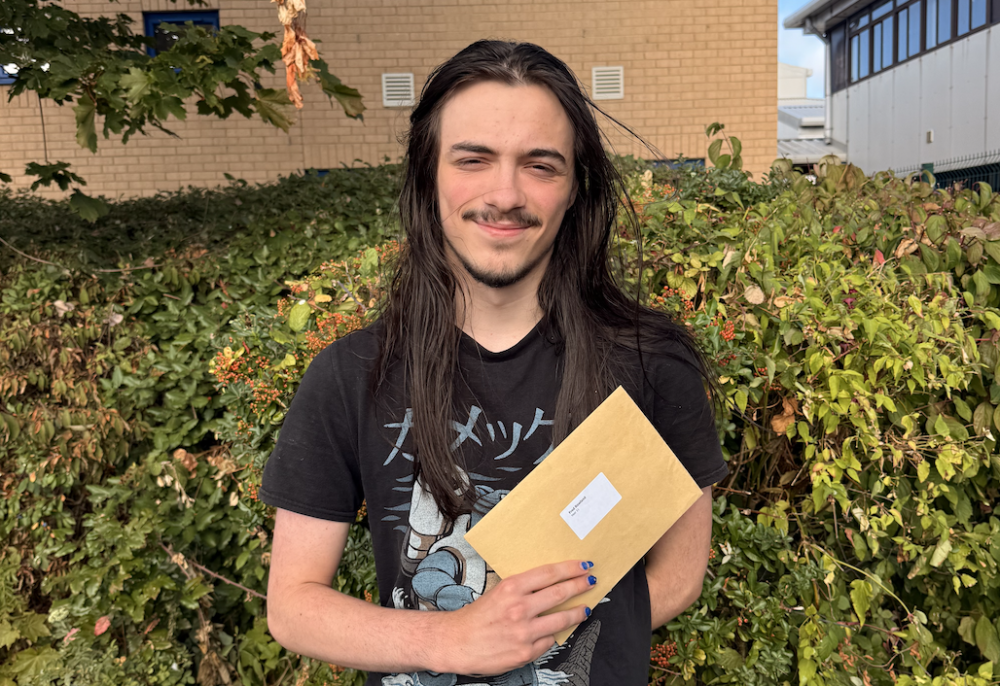 Lydiard Park Academy's impressive GCSE and VTQ results