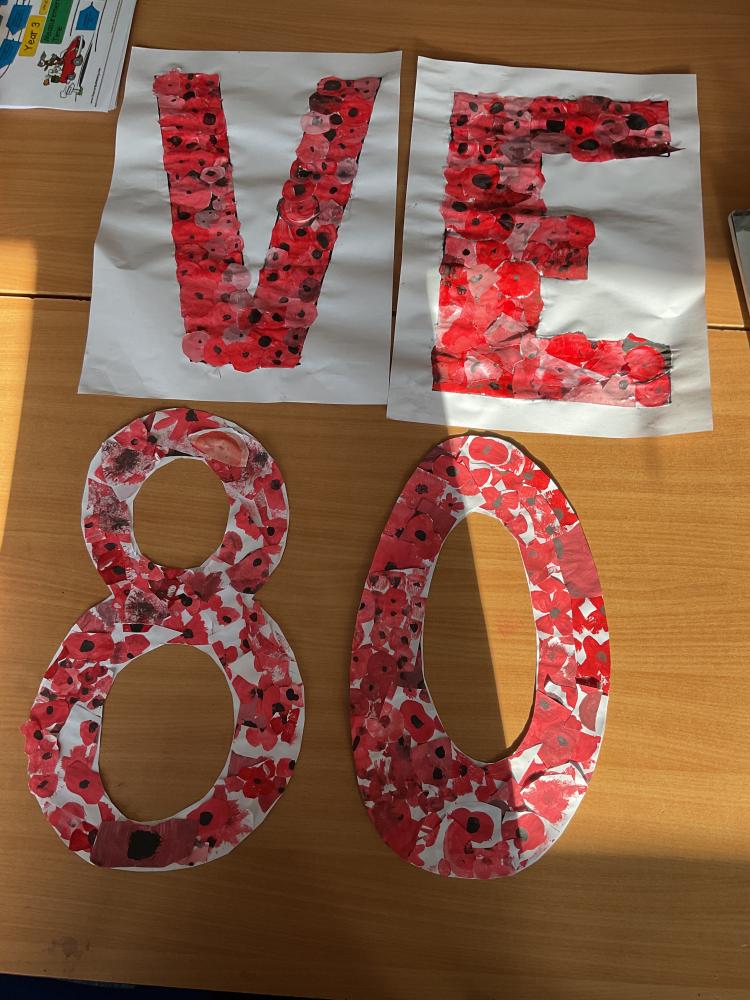 Swindon school pupils celebrate the 80th anniversary of VE Day