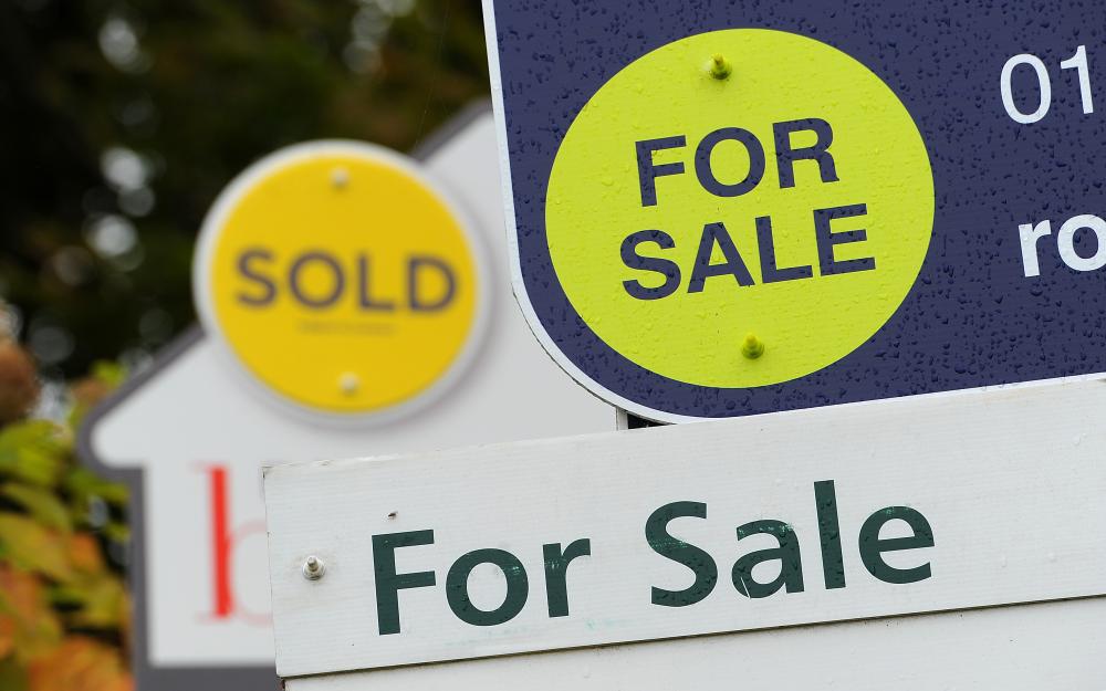 Swindon house prices increased slightly in December