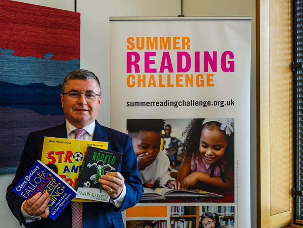 Summer reading challenge praised by South Swindon MP
