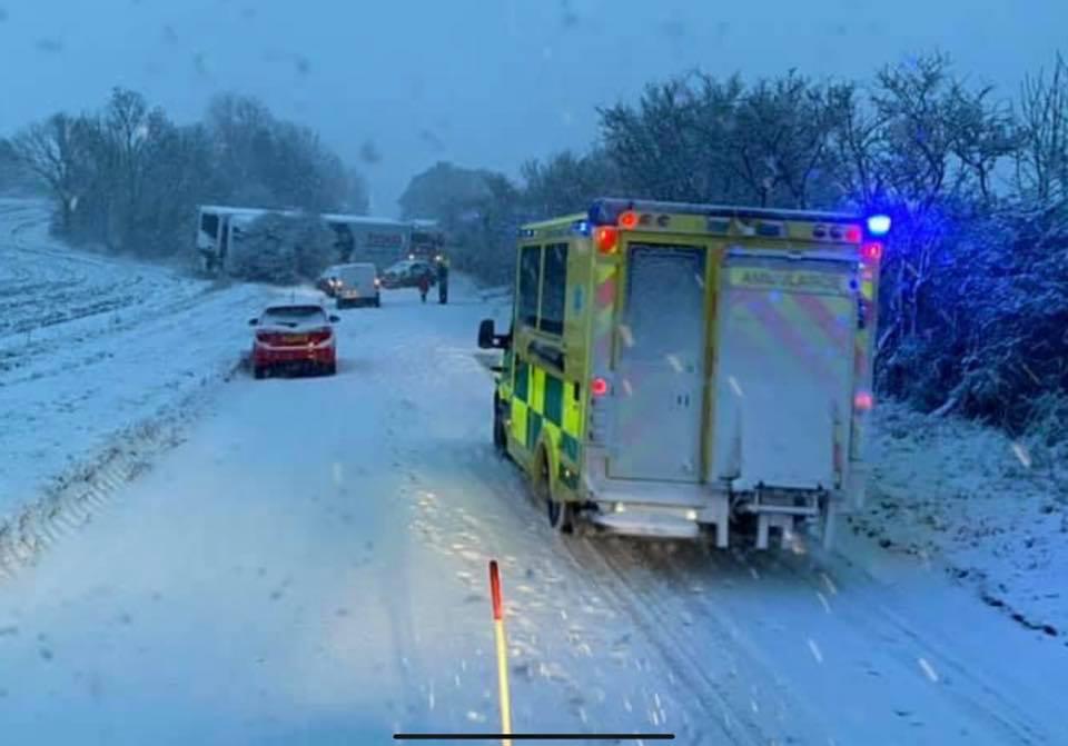 A jack-knifed lorry has closed the A346