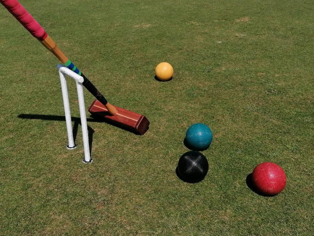 Swindon Croquet Club kick off the new South West Federation's GC Level Play League