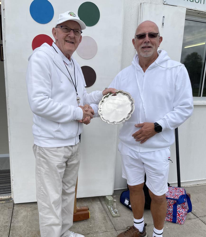 Tony Tomlin (left) presents the Chairman’s Plate to Steve Hares
