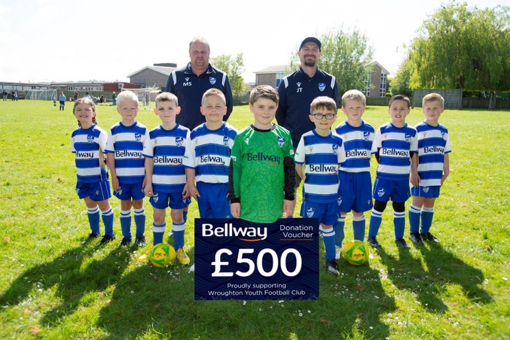 Wroughton Dragons Youth Football Club Under-7s with their new kits, proudly sponsored by Bellway