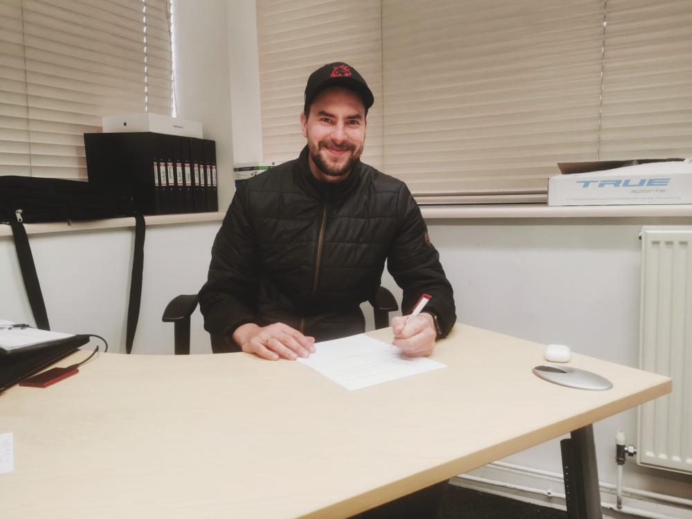 Tomasz Malasinski has put pen to paper on a two-year contract with the Swindon Wildcats