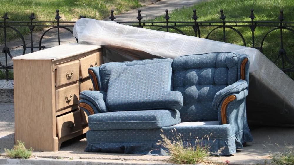 How to responsibly dispose of your bulky waste