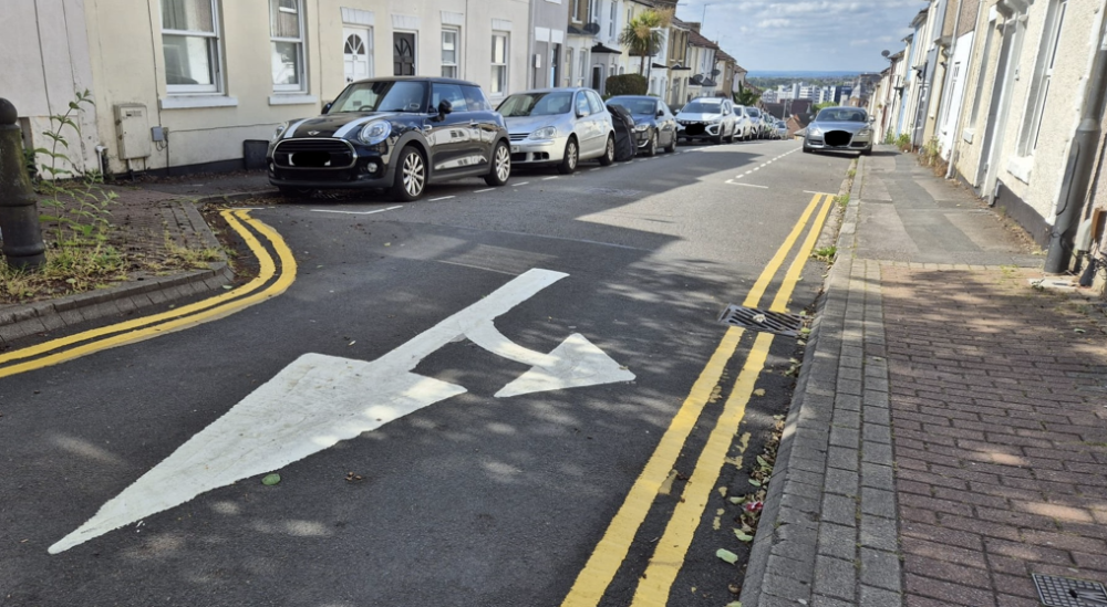 Spruce-up programme for Swindon Road markings