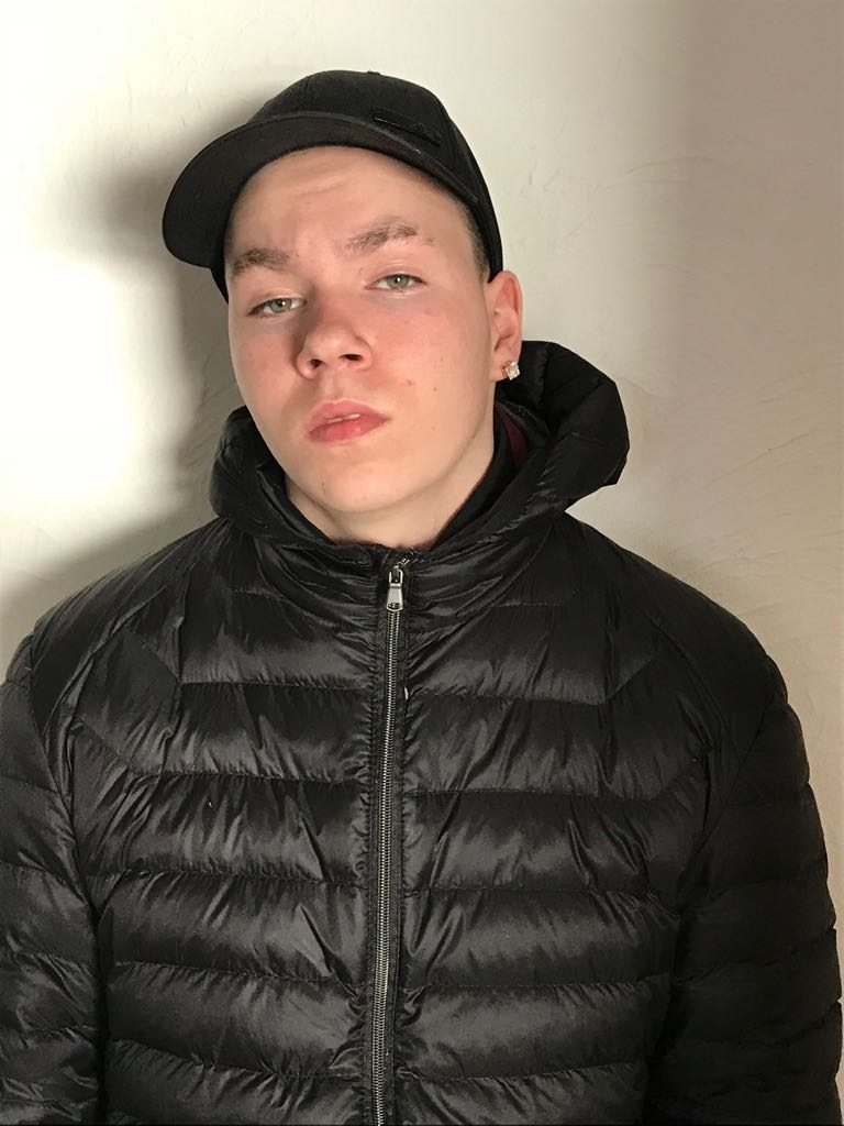 Police appeal for public help over missing teenager Alex Roberts
